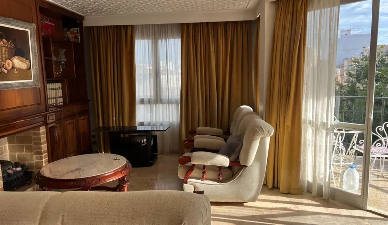 Spacious apartment for sale in the heart of Inca with elevator — photo 3