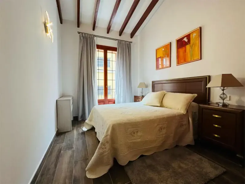 ¡Exclusiva casa de pueblo totalmente reformada en el corazón de Llucmajor! 🌿✨ — photo 11