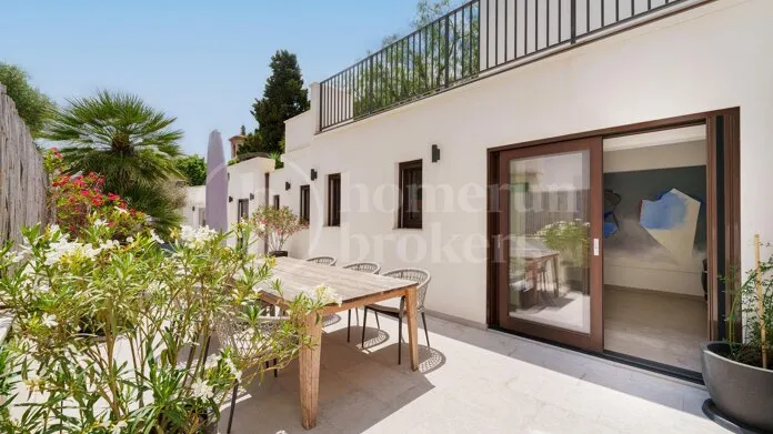 Casa Blanca – Modern and Renovated Townhouse in Son Armadams, Palma de Mallorca — photo 1