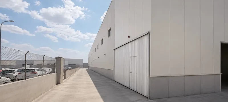 Industrial warehouse of 1,400 m² on a plot of 2,373 m² in the Can Matzarí industrial estate, Inca — photo 8
