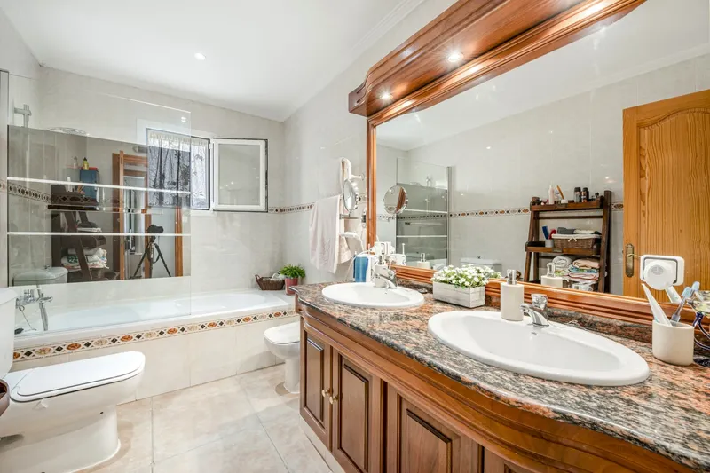 Detached villa in El Toro with garden and terrace — photo 7
