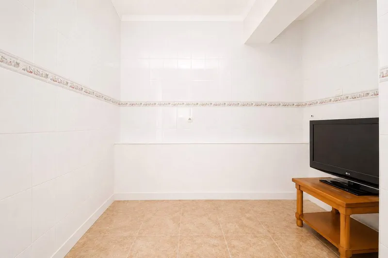198m² Penthouse with 6 rooms, 4 bathrooms and balcony for sale — photo 8