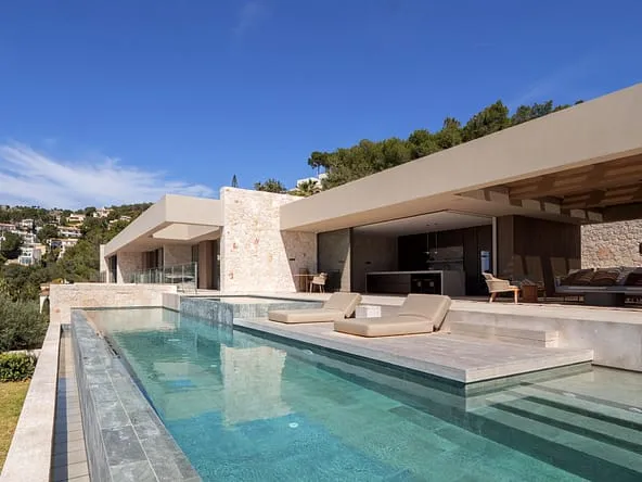 Sea view villa in Costa d'en Blanes — photo 1