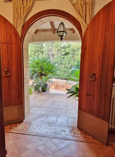 Costa de los Pinos: Representative natural stone villa with exclusive features in a quiet, near-the-sea location — photo 9