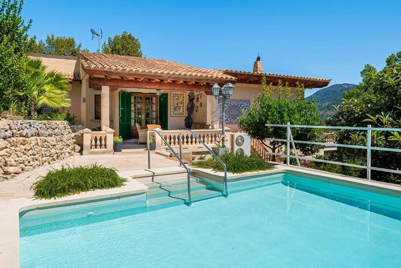 Country property for sale in Puigpunyent with swimming pool and guest house — photo 2