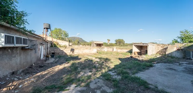 Rustic finca with its own well and mountain views in Llucmajor — photo 6