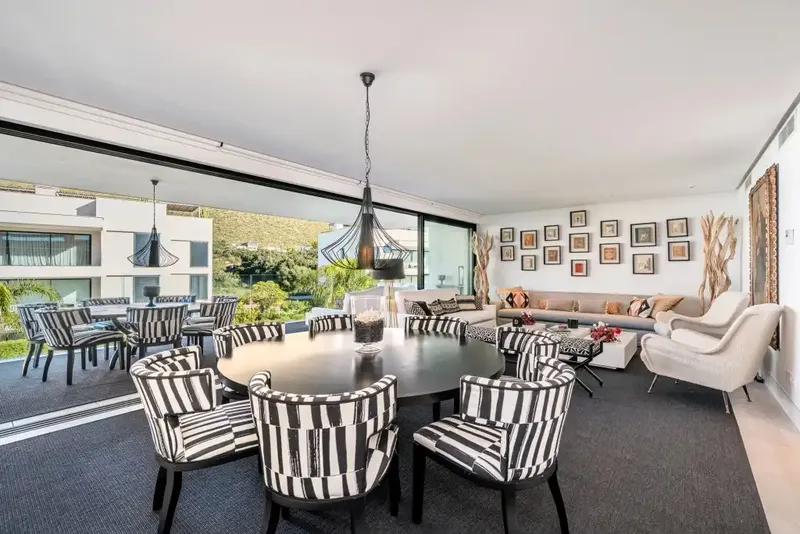This beautifully presented penthouse for sale is a short distance from the famous Paseo de los Pinos in the coveted area of Boquer — photo 10