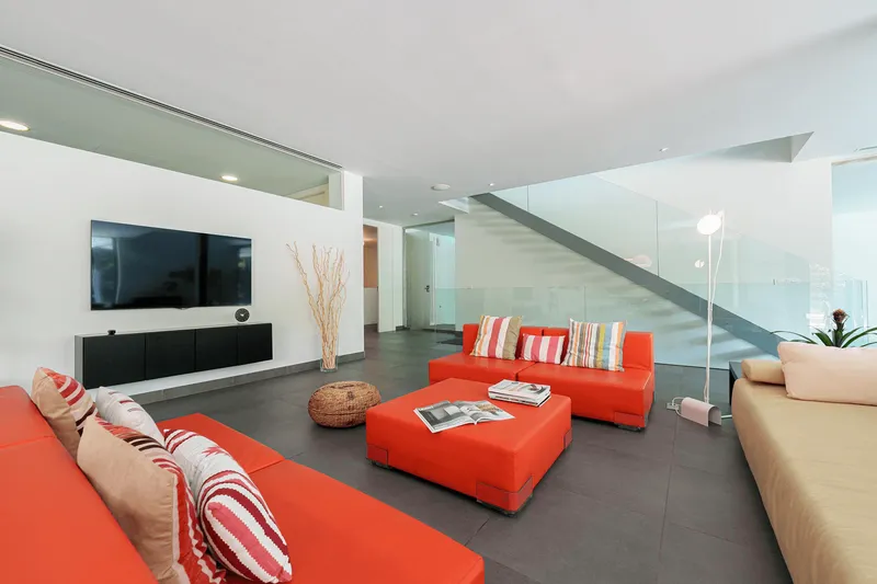 Holiday and seasonal rental: Chalet for rent available during the summer months in Son Vida — photo 10