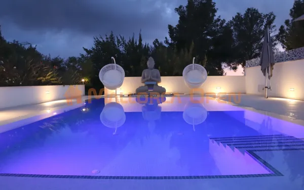 Modern villa with sea views in Portals Nous — photo 9