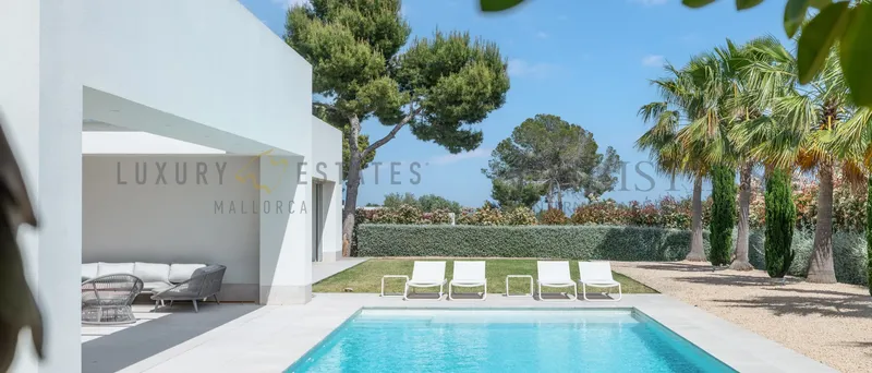 Modern villa in Sol de Mallorca with large flat plot — photo 1