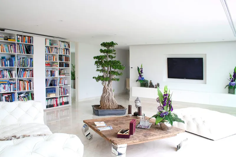 Impressive luxury villa near the harbor and golf course — photo 9