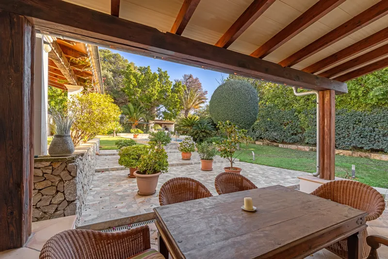 Villa in Palmanova - Landscaped garden with pool — photo 3
