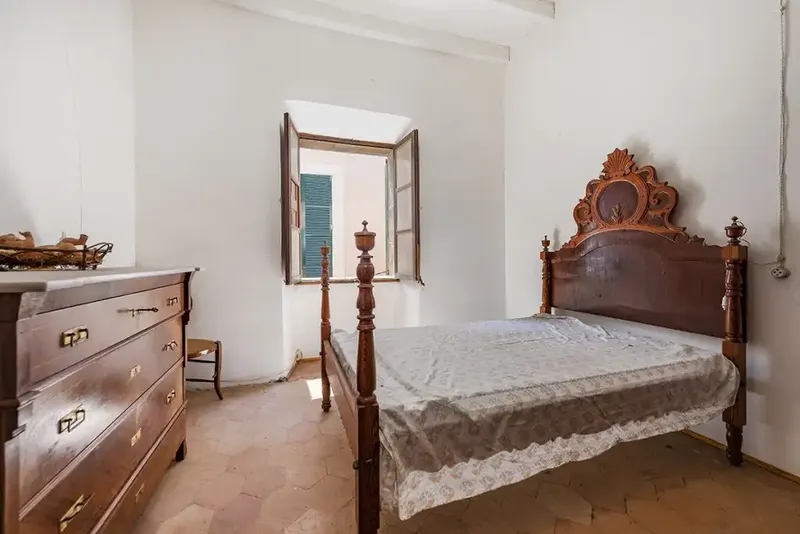 Undoubtedly one of the largest houses in Pollensa, this beautiful 19th-century Mallorcan house is located on one of the most central streets — photo 12