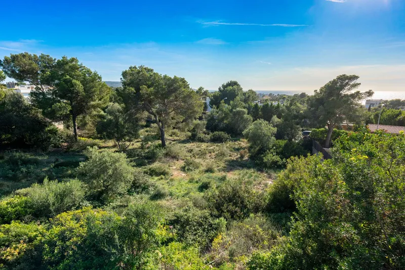 Building plot in prime location with sea views and building permit — photo 9