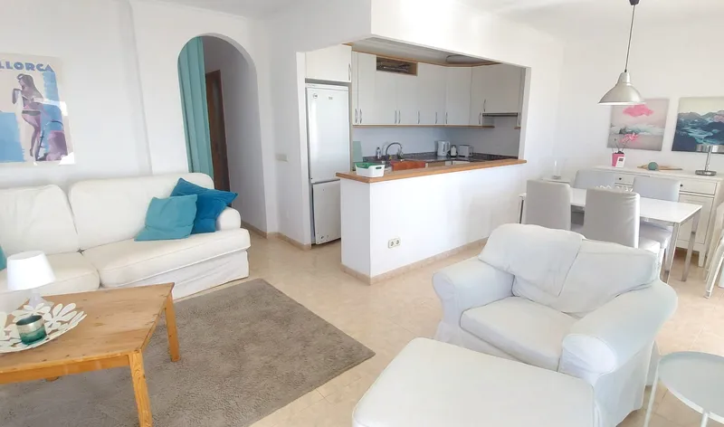 IA-183-1 Apartment on the seafront — photo 4