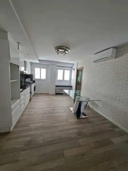 Apartment on 3rd floor with elevator. Fully renovated 6 years ago. — photo 6