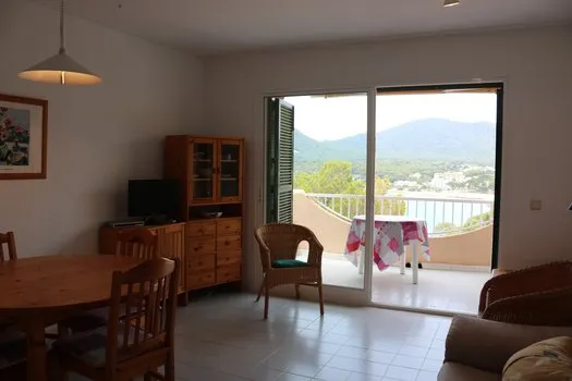 Apartment with sea views — photo 3