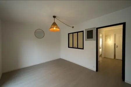 Office - Calvià (Costa de la Calma), Built Surface 25m², Terrace Size 15m², 50m to the Sea — photo 1
