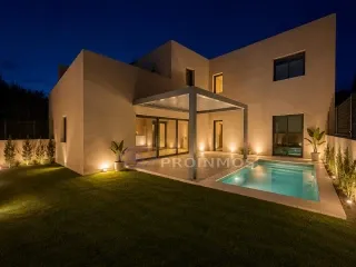 Chalet with pool in Cala Bona — photo 2