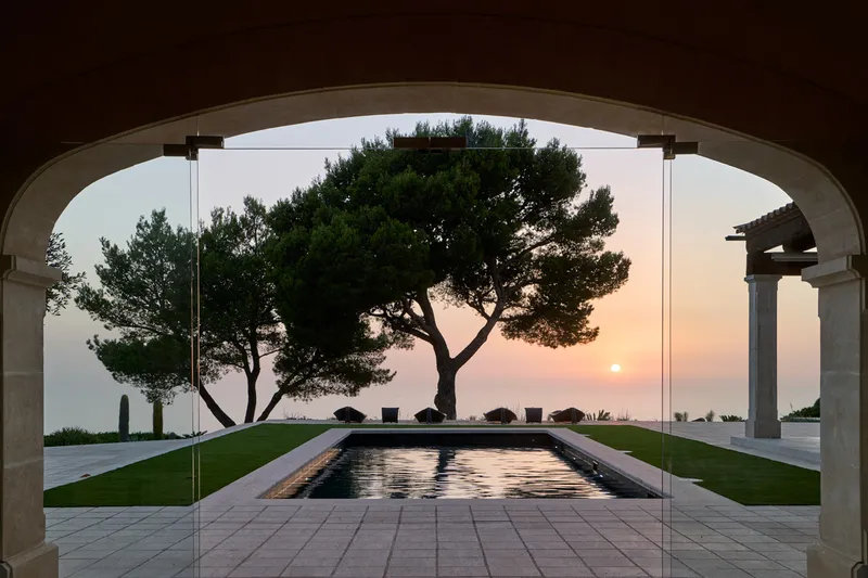 Dream property by the sea in a wonderful setting - Marcel Remus Real Estate — photo 3