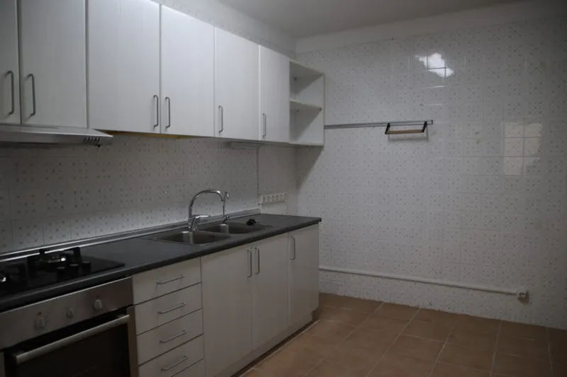 4-bedroom flat in Palma (s´Escorxador area) with balcony and lift — photo 4