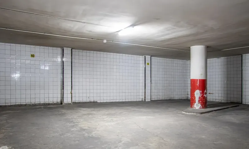 2 contiguous parking spaces in the city center — photo 1
