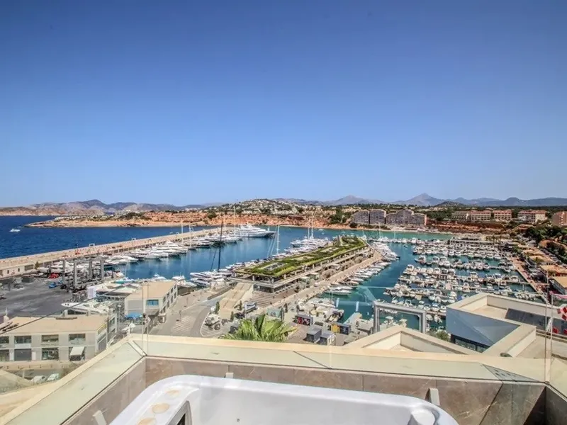 Exclusive luxury villa on the first sea line at the marina — photo 6