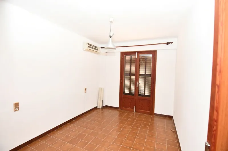 Townhouse with great potential just a few meters from the sea in Colonia de Sant Jordi — photo 11