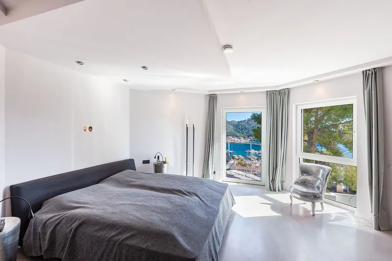 Montport: Spectacular villa in an exclusive location — photo 12