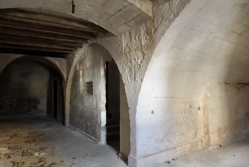 Old manor house in the village of Felanitx — photo 7
