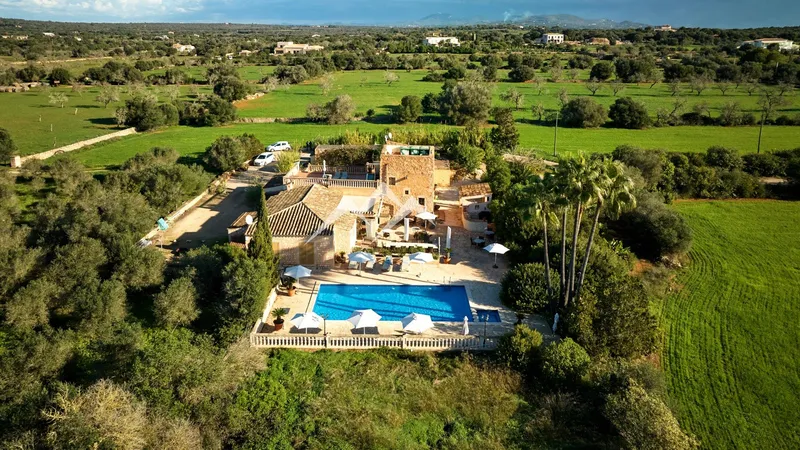 Rustic finca with pool and tourist license in Ses Salines — photo 6
