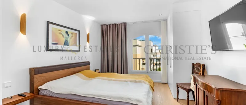 Renovated penthouse in Bendinat with large roof terrace and spectacular sea views — photo 9