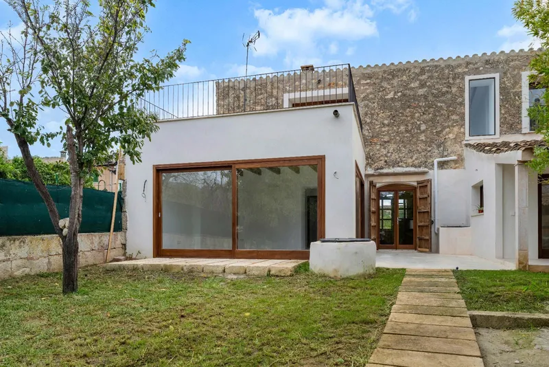 Historic reformed house of 233 m2 in Campanet with pool and garden — photo 2