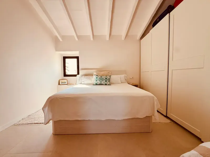 This stylishly modernized penthouse is located in the heart of Artà's old town. — photo 9