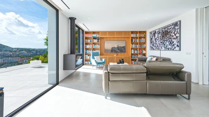 Modern villa with pool and sea views in a quiet area of Santa Ponsa — photo 5