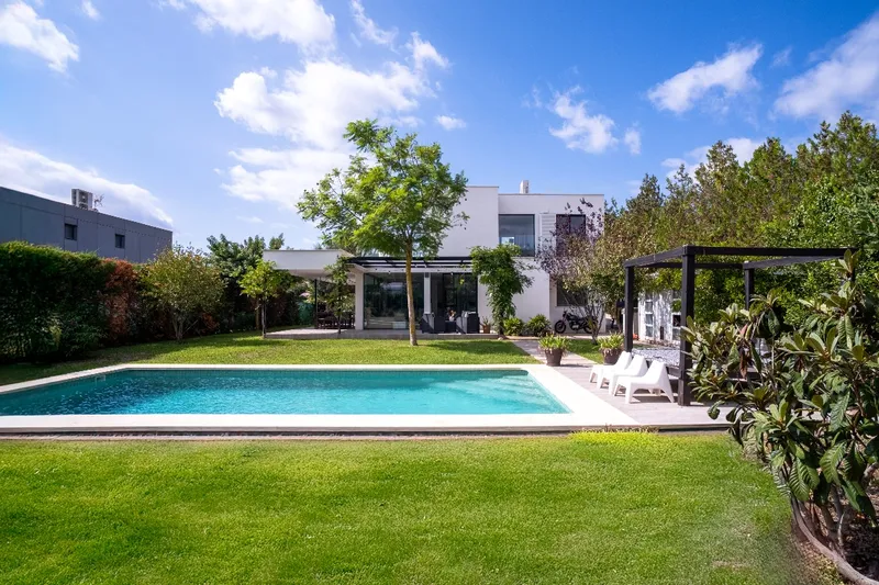 Elegant Modern Villa with Pool and Privacy in Crestatx, Near Pollença — photo 7