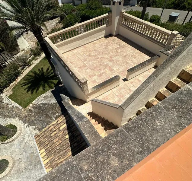 Villa with 5 bedrooms, 4 bathrooms, terrace and sea views for sale — photo 11