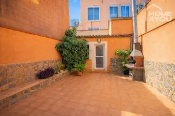 Spacious townhouse in Felanitx, 250m², 5 bedrooms, 4 bathrooms, terraces, garage & high-quality fittings — photo 1