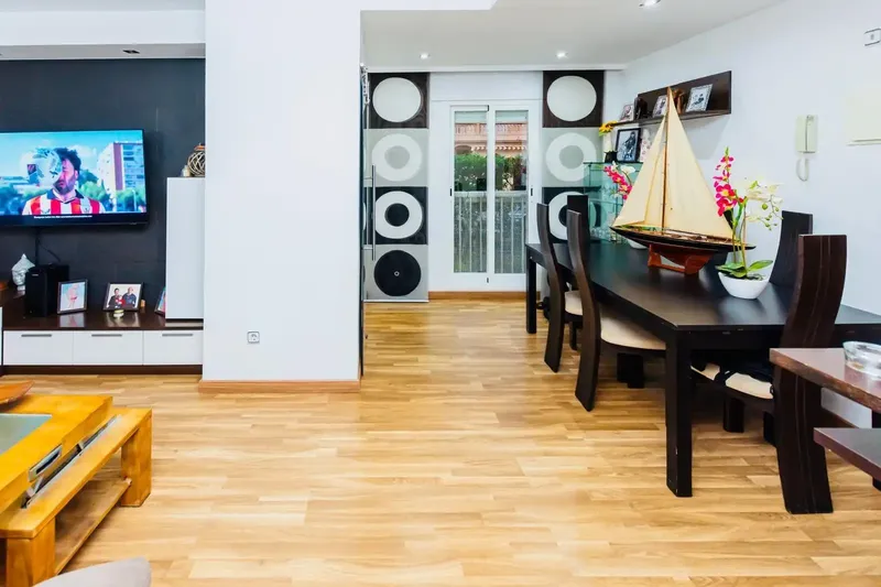 Discover this wonderful ground floor located in the quiet area of Son Ferrer (Calvià). With a built area of 83 m2 and fully — photo 3