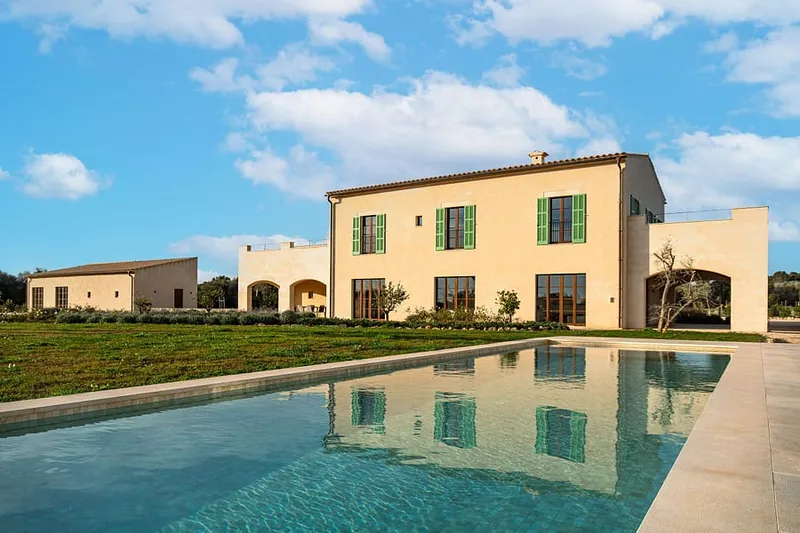 Exquisite Mallorcan Finca with Pool and Gym in Campos — photo 1