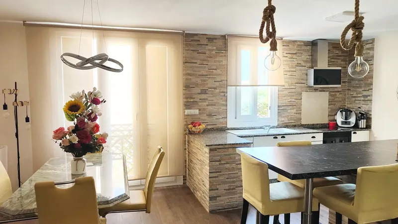 Beautiful semi-detached villa, renovated with top quality finishes. — photo 4