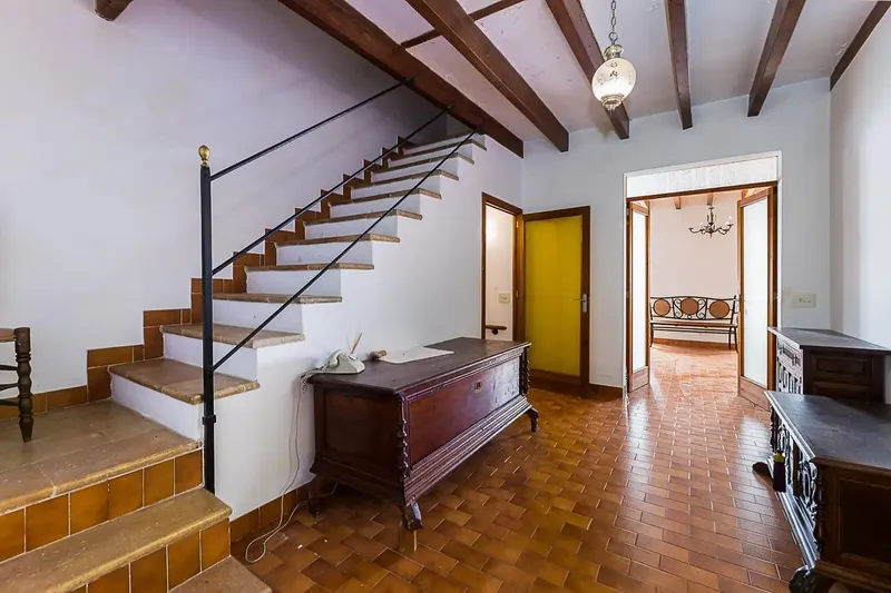 Descubre esta impresionante casa situada en el corazón de Llucmajor, ideal para aquellos que buscan un hogar amplio, con carácter y un gran  — photo 7