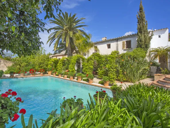 Ref.4206T – Traditional Mallorcan Village House with Great Potential in Calvià Village — photo 1