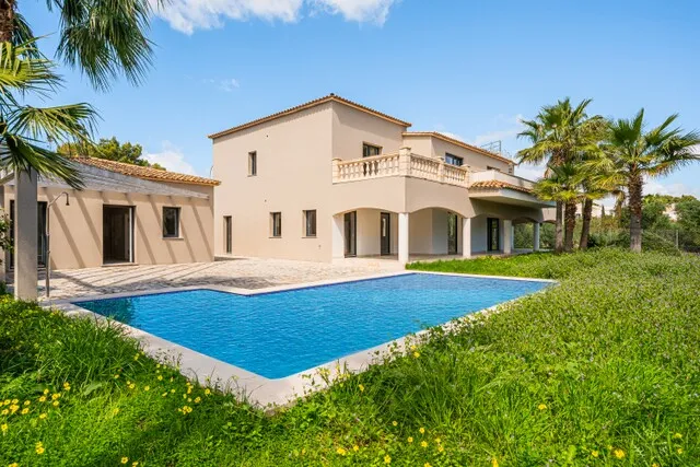 Exquisite villa with swimming pool in Sol de Mallorca, Southwest Mallorca — photo 1