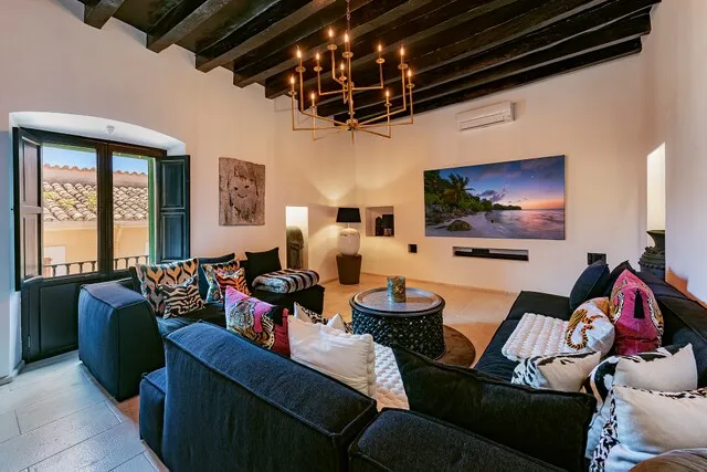 Historic mansion with guest houses for sale in Sencelles, Central Mallorca — photo 4