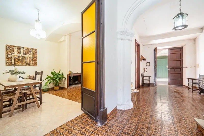 Spacious Majorcan manor house of 591 m² built in the heart of Porreres, a property with great presence, ample spaces — photo 3