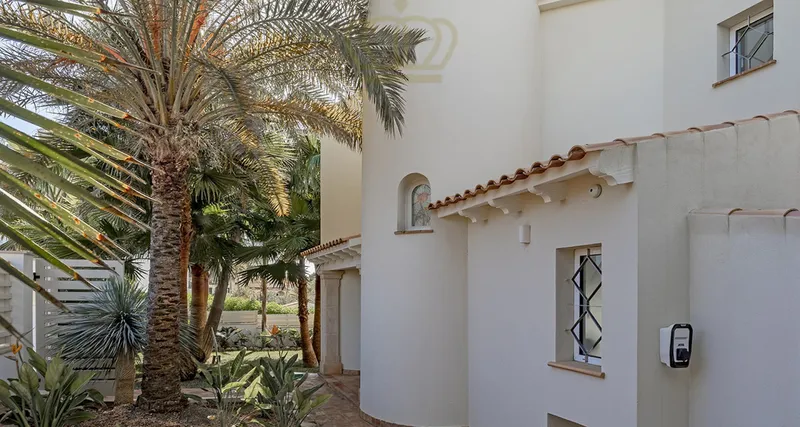 Villa on the first sea line with holiday rental license - Cala Pi — photo 10