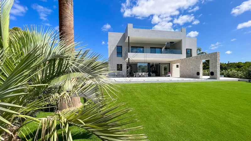 Top location! New-build luxury villa in Puigderrós — photo 2