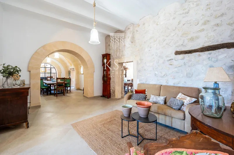 Rustic Estate — photo 9