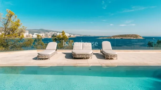 Avant-garde design and direct access to the sea in this villa located in Cala Vinyas. — photo 3